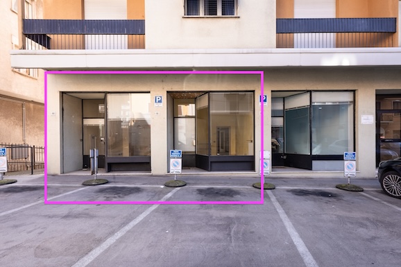 Omegna - Negozio in posizione centrale